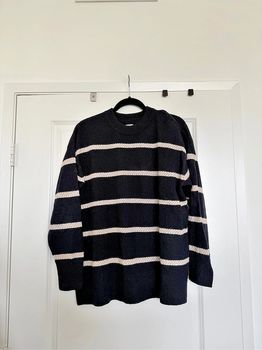Aerie Unreal Stripe Sweater Striped Crewneck Black & White Small